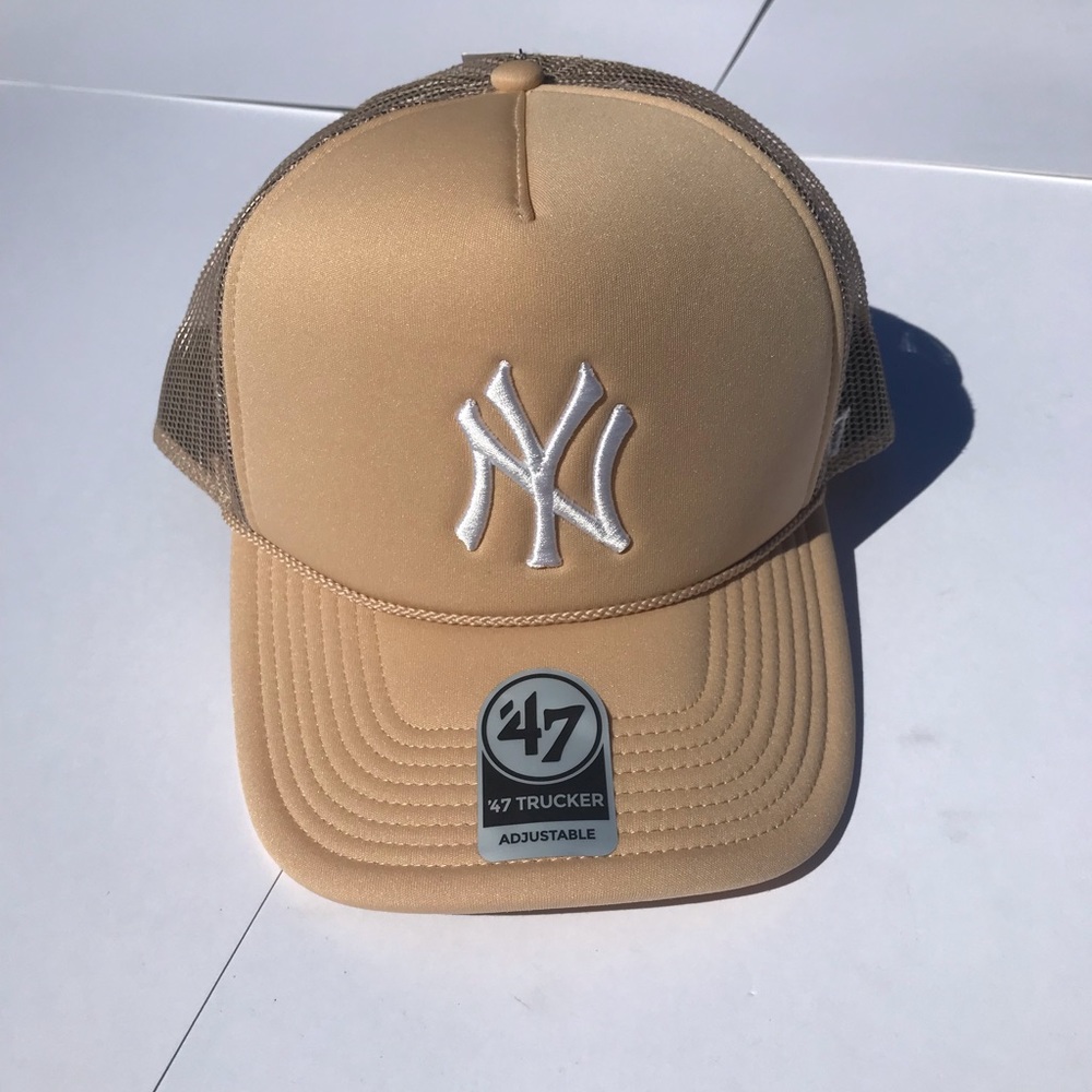 Exclusive | NY Yankees 47 Trucker Hat | Tan